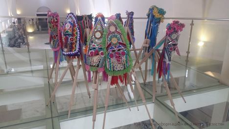 Изложба на кукерски маски, изработени от Мария Косева от Кабиле